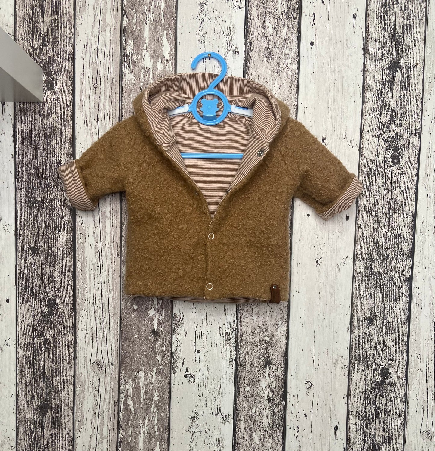 Babyjacken mit Zipfelkaputze